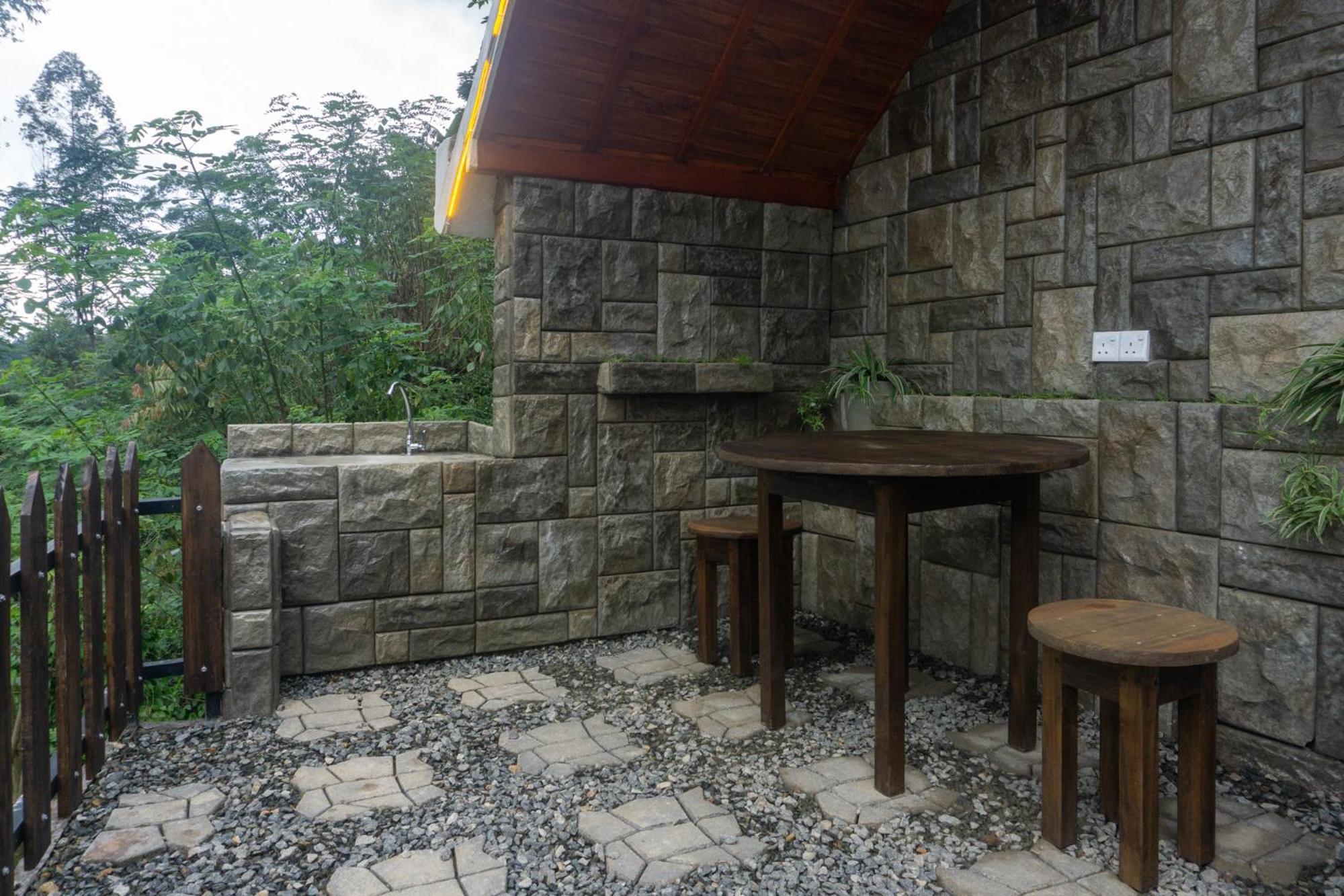 Bed and Breakfast Hobbit Hole Hideaway Елла Екстер'єр фото